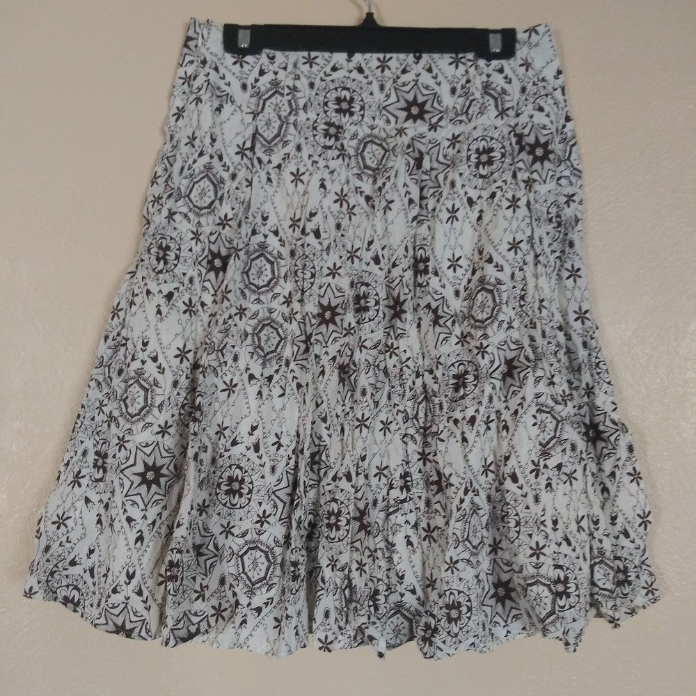 Apt. 9 Knee Length Skirt Women's Size 8